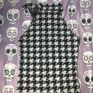 Houndstooth tie halter top